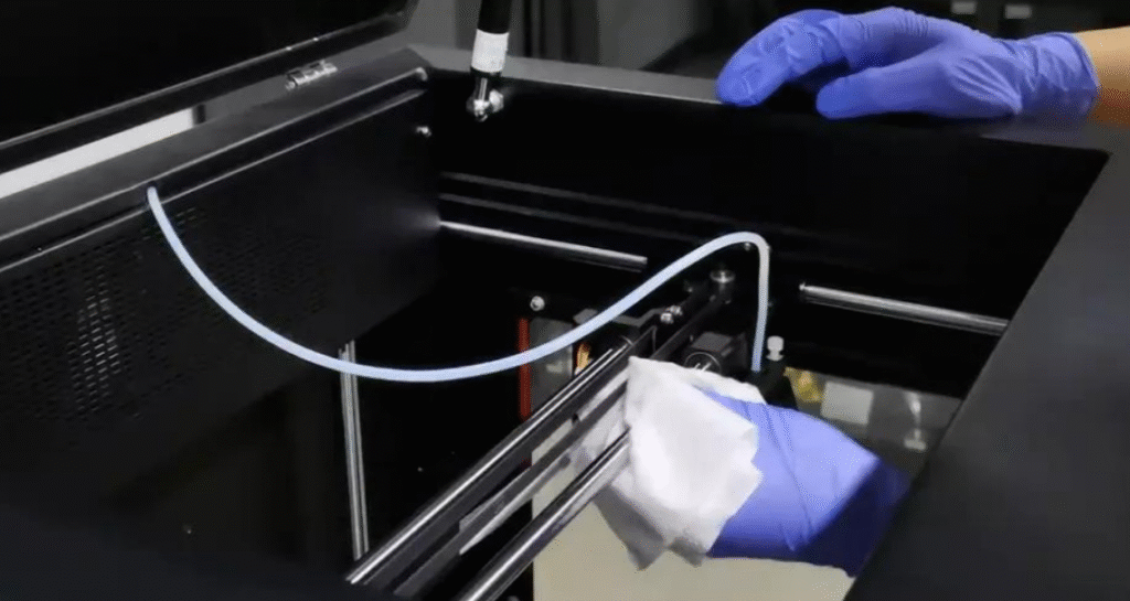 Wipe other parts of the guide rod.